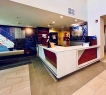Holiday Inn Express & Suites Berkeley Exterior