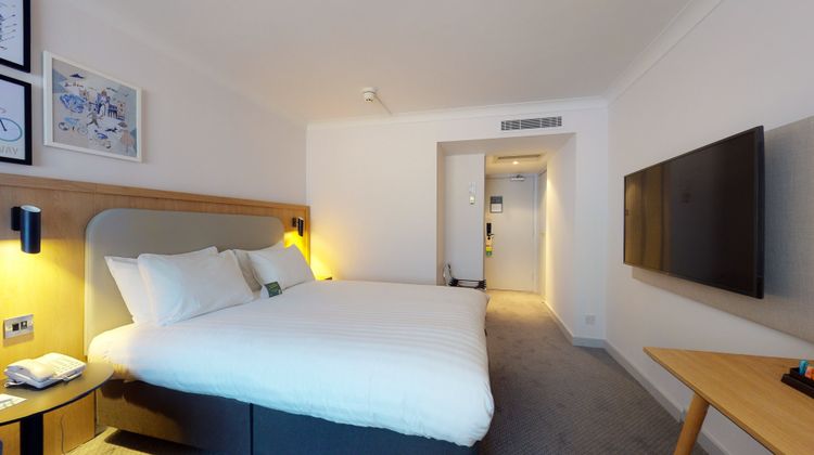 Holiday Inn Cambridge Room
