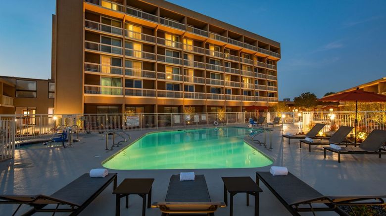 <b>Holiday Inn Oxnard North Pool</b>. Images powered by <a href="https://www.leonardoworldwide.com/" title="Leonardo Worldwide" target="_blank">Leonardo</a>.