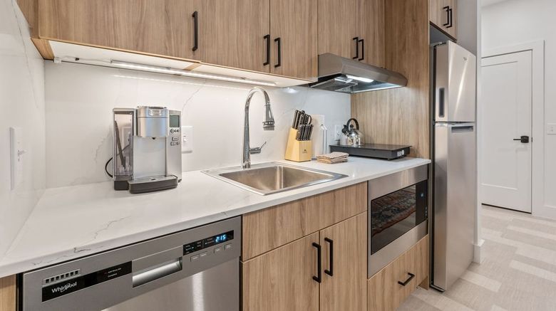 <b>The Continental, powered by Placemakr Other</b>. Images powered by <a href="https://www.leonardoworldwide.com/" title="Leonardo Worldwide" target="_blank">Leonardo</a>.