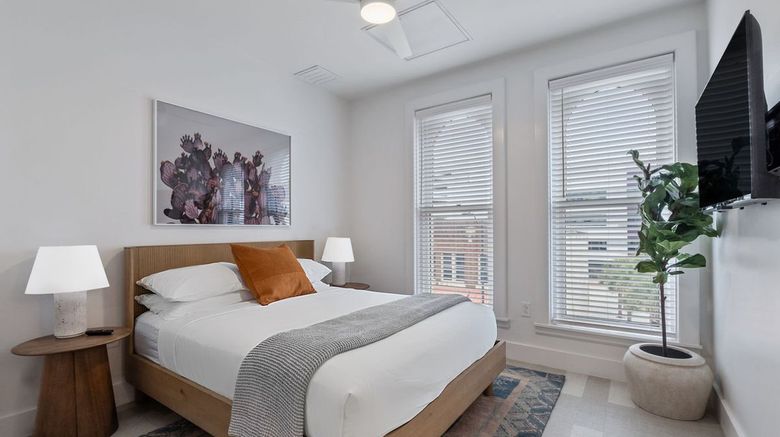 <b>The Continental, powered by Placemakr Room</b>. Images powered by <a href="https://www.leonardoworldwide.com/" title="Leonardo Worldwide" target="_blank">Leonardo</a>.