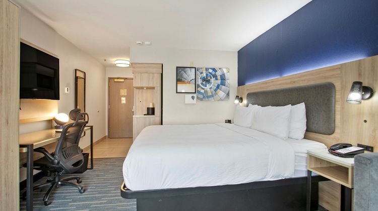 City Express by Marriott Duluth Room