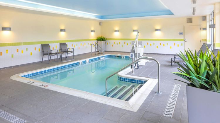 Fairfield Inn & Suites Springfield Pool