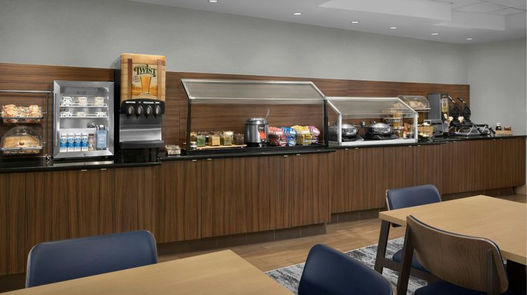 Fairfield by Marriot Winston-Salem Hanes Restaurant