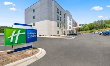 Holiday Inn Exp Woodfin