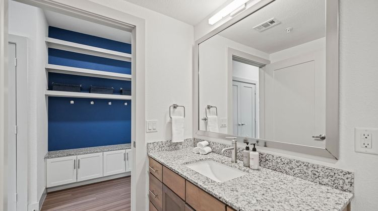 Placemakr Downtown Austin Room