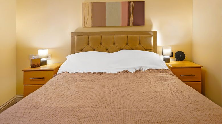 <b>OYO The White Horse Room</b>. Images powered by <a href="https://www.leonardoworldwide.com/" title="Leonardo Worldwide" target="_blank">Leonardo</a>.