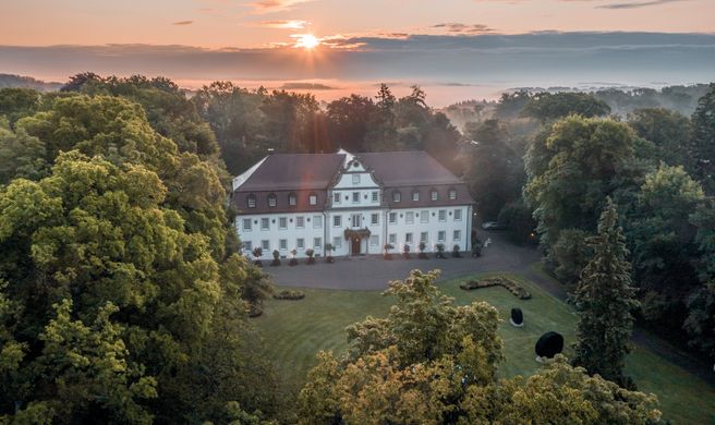 Wald & Schlosshotel Friedrichsruhe Exterior