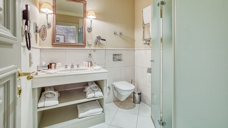<b>Wald & Schlosshotel Friedrichsruhe Room</b>. Images powered by <a href="https://www.leonardoworldwide.com/" title="Leonardo Worldwide" target="_blank">Leonardo</a>.