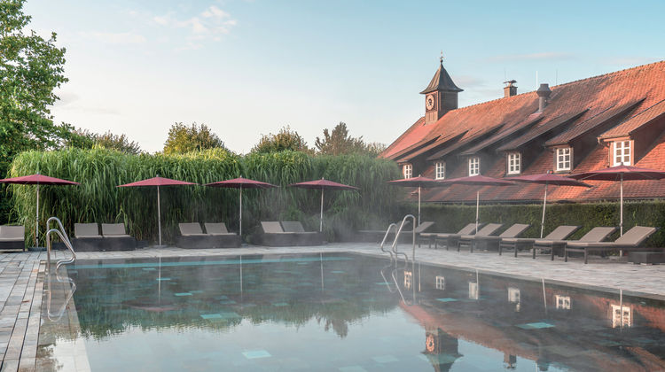 Wald & Schlosshotel Friedrichsruhe Pool