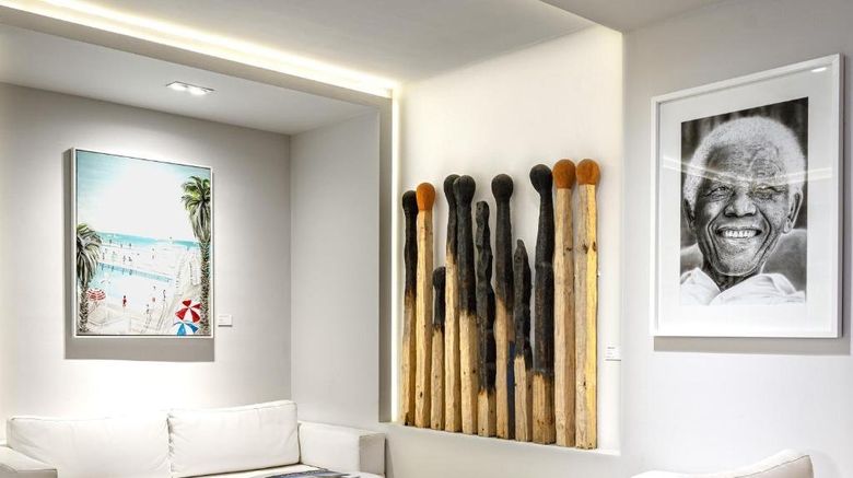 <b>South Beach Hotel Lobby</b>. Images powered by <a href="https://www.leonardoworldwide.com/" title="Leonardo Worldwide" target="_blank">Leonardo</a>.