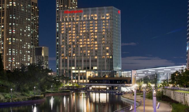 Sheraton Grand Incheon Hotel Exterior