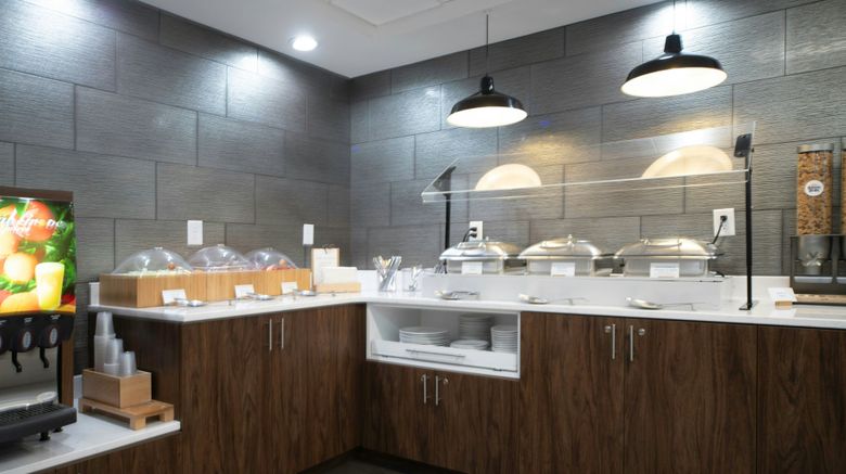 <b>Four Points by Sheraton - Fayetteville Restaurant</b>. Images powered by <a href="https://www.leonardoworldwide.com/" title="Leonardo Worldwide" target="_blank">Leonardo</a>.