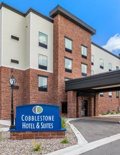 Cobblestone Hotel & Suites