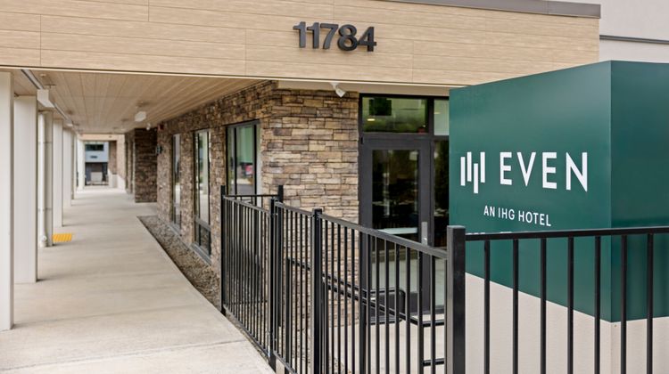 EVEN Hotel Beaverton Exterior