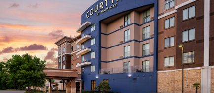 Courtyard Houston Kingwood Exterior