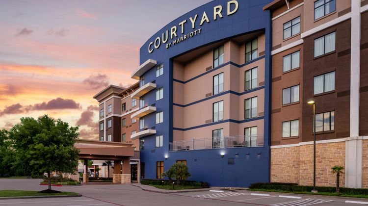 Courtyard Houston Kingwood Exterior