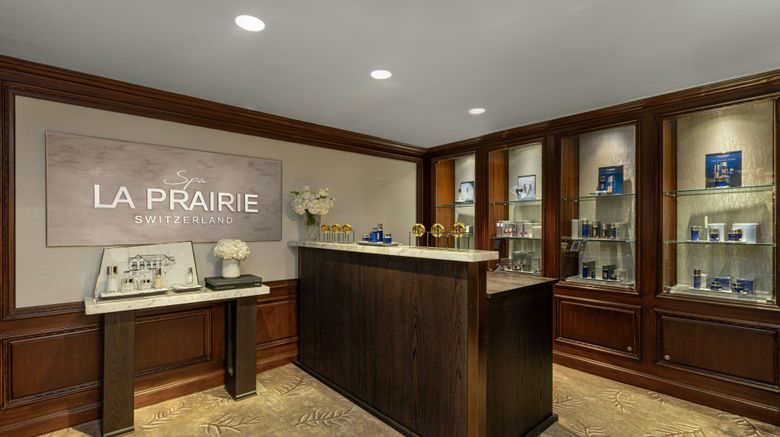 <b>The Ritz-Carlton New York, Central Park Lobby</b>. Images powered by <a href="https://www.leonardoworldwide.com/" title="Leonardo Worldwide" target="_blank">Leonardo</a>.