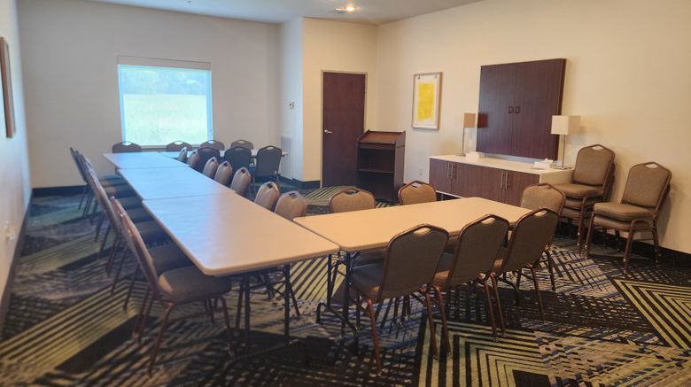 <b>Holiday Inn Express Hotel & Suites Meeting</b>. Images powered by <a href="https://www.leonardoworldwide.com/" title="Leonardo Worldwide" target="_blank">Leonardo</a>.