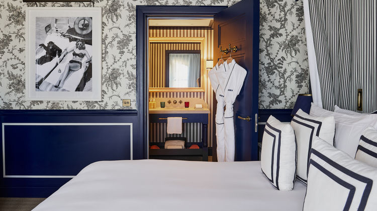 Arev St. Tropez Room