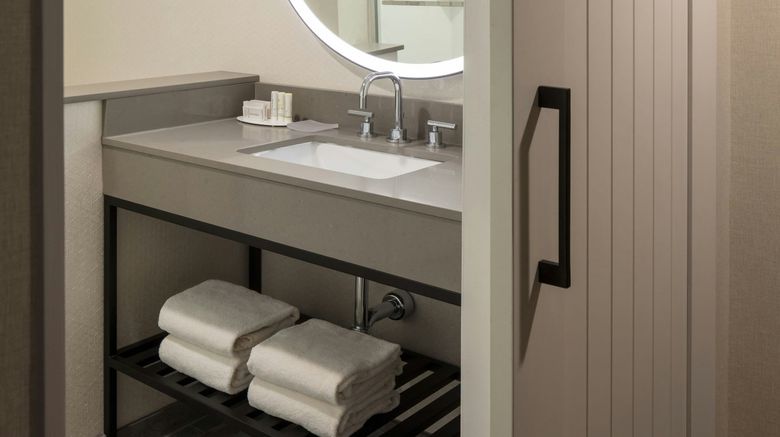 <b>Fairfield Inn & Suites Providence Arpt Room</b>. Images powered by <a href="https://www.leonardoworldwide.com/" title="Leonardo Worldwide" target="_blank">Leonardo</a>.