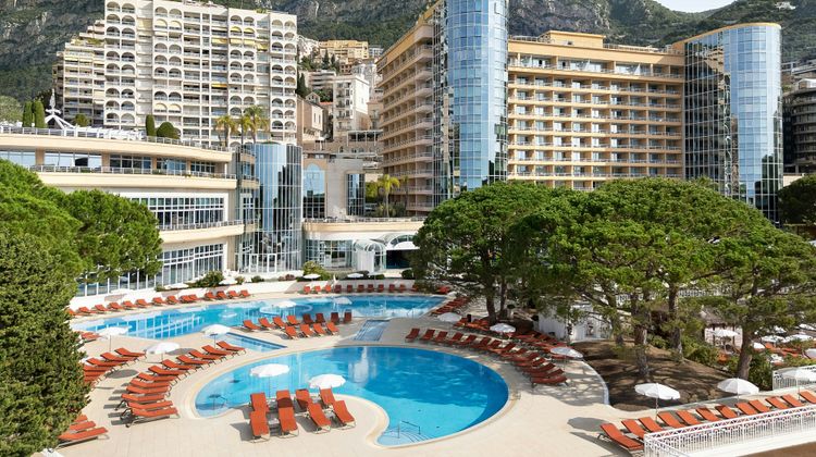 Le Meridien Beach Plaza Pool