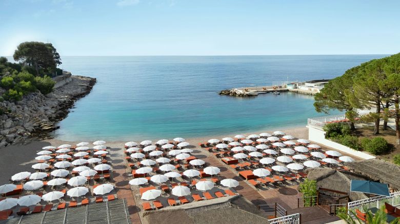 <b>Le Meridien Beach Plaza Pool</b>. Images powered by <a href="https://www.leonardoworldwide.com/" title="Leonardo Worldwide" target="_blank">Leonardo</a>.