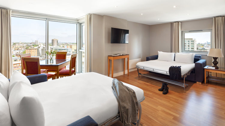 Marlin Apartments Aldgate Room