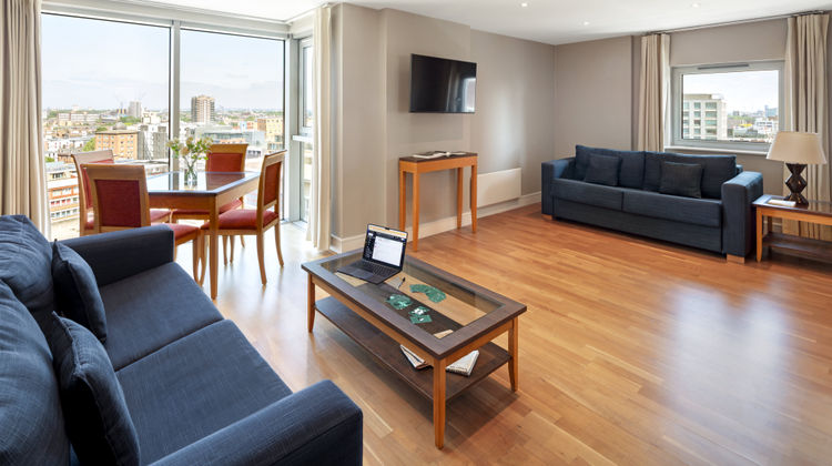 Marlin Apartments Aldgate Room