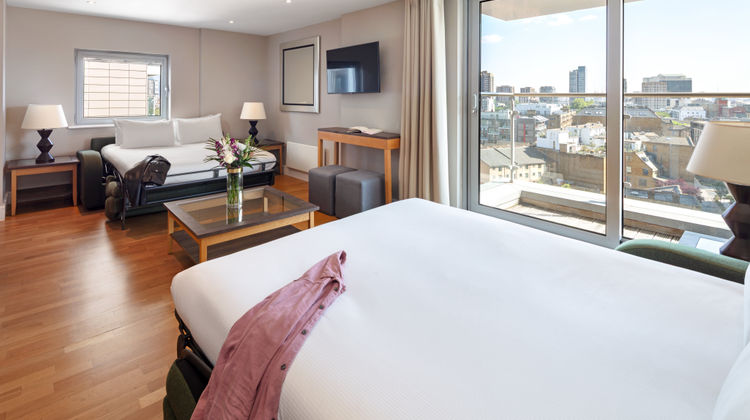Marlin Apartments Aldgate Room