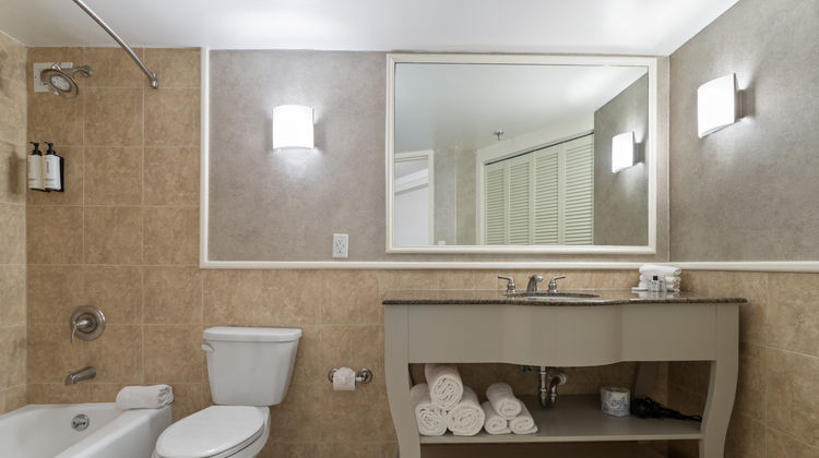 Crowne Plaza Executive Ctr Baton Rouge Room