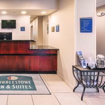 Cobblestone Inn & Suites