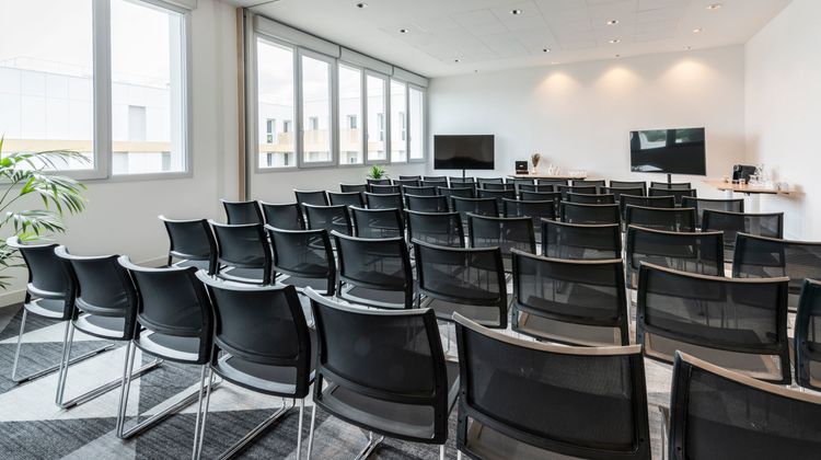 Holiday Inn Express & Suites Reims Meeting