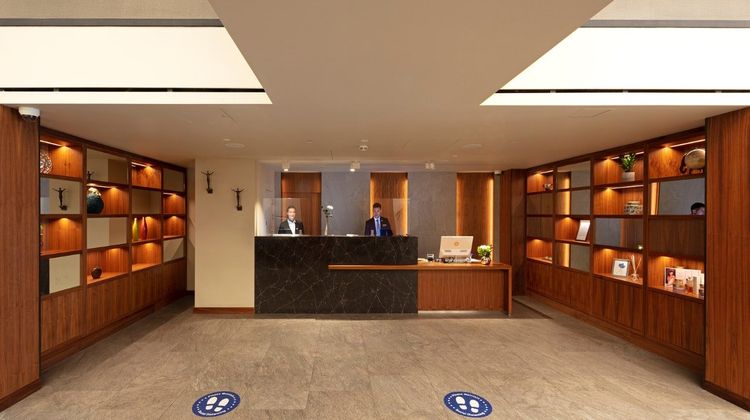 Tower Suites by Blue Orchid Lobby