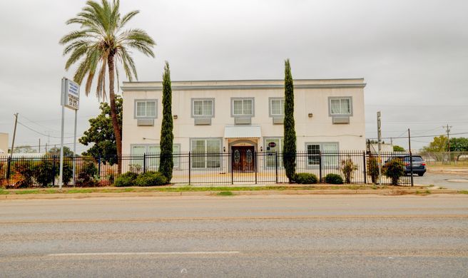 Hotel O Dilley Main St TX Exterior