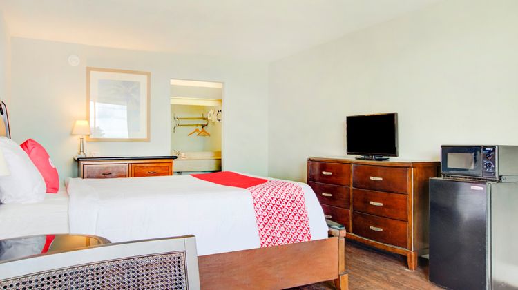 OYO Hotel Dundee By Crystal Lake Room