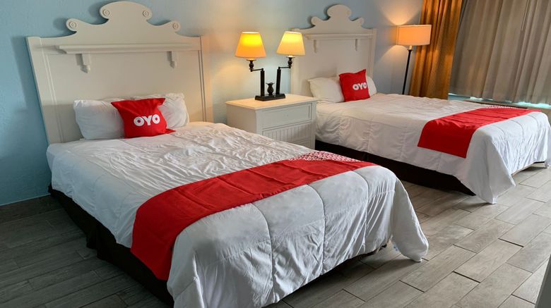 <b>OYO Hotel Dundee By Crystal Lake Room</b>. Images powered by <a href="https://www.leonardoworldwide.com/" title="Leonardo Worldwide" target="_blank">Leonardo</a>.