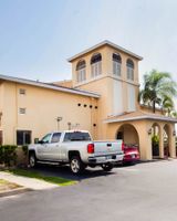 OYO Waterfront Hotel- Cape Coral/Fort My