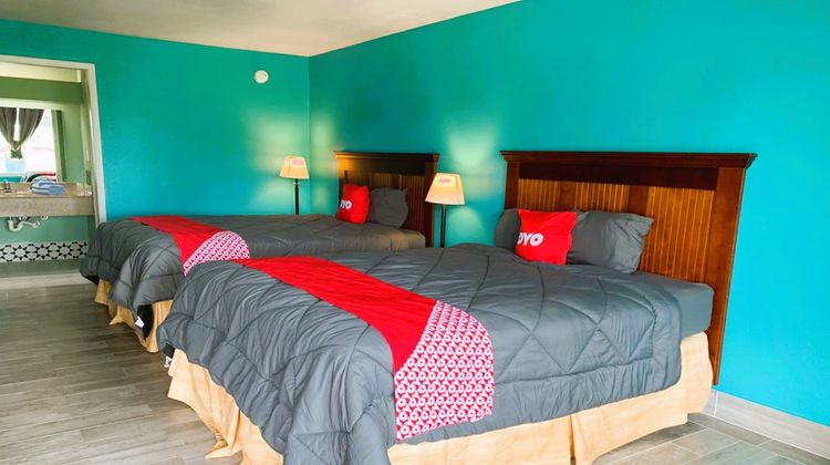 OYO Hotel Dundee By Crystal Lake Room