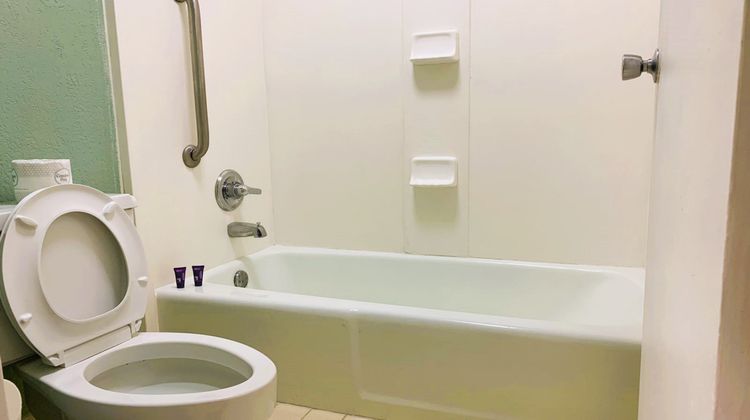 OYO Hotel Dundee By Crystal Lake Room