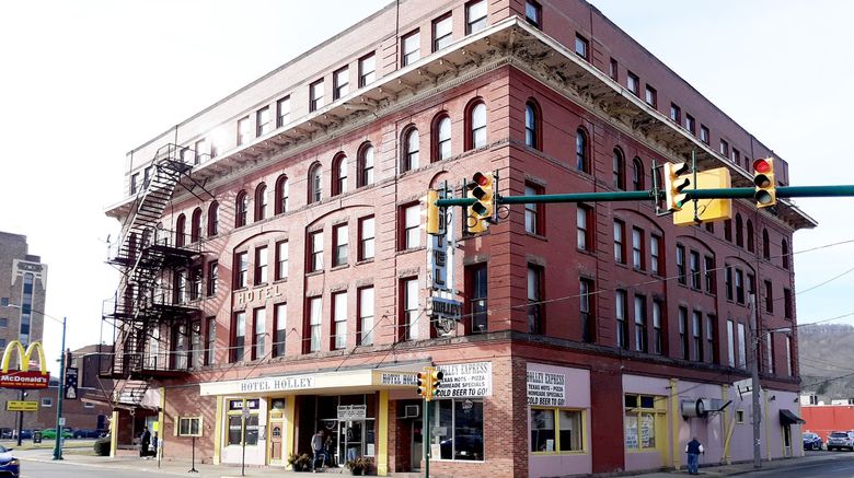OYO Hotel Bradford Main St PA Exterior. Images powered by <a href="https://www.leonardoworldwide.com" target="_blank" rel="noopener">Leonardo</a>.