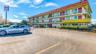 OYO Hotel Houston Southwest I-69