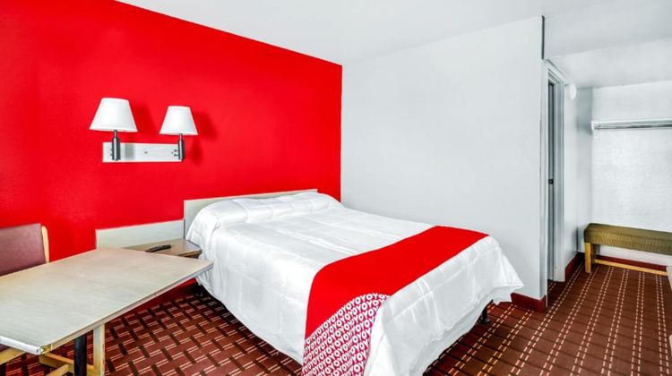 OYO Hotel Houston Southwest I-69 Room