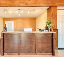 OYO Hotel Jefferson TX Hwy 59 Lobby