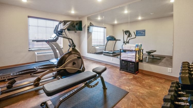 Cobblestone Inn & Suites–Boise City Health Club