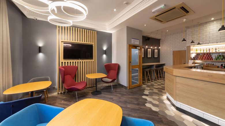 <b>Holiday Inn Express London-Victoria Exterior</b>. Images powered by <a href="https://www.leonardoworldwide.com/" title="Leonardo Worldwide" target="_blank">Leonardo</a>.