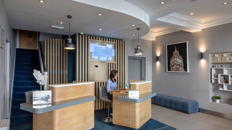 <b>Holiday Inn Express London-Victoria Exterior</b>. Images powered by <a href="https://www.leonardoworldwide.com/" title="Leonardo Worldwide" target="_blank">Leonardo</a>.