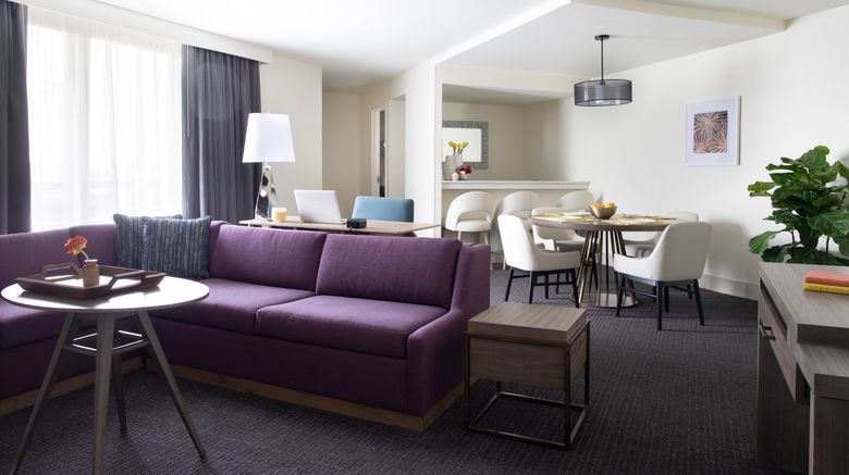 <b>Crowne Plaza Perimeter at Ravinia Suite</b>. Images powered by <a href="https://www.leonardoworldwide.com/" title="Leonardo Worldwide" target="_blank">Leonardo</a>.