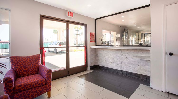 OYO Hotel Palmdale Antelope Valley Lobby