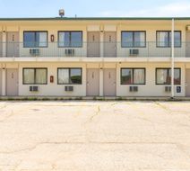 OYO Hotel South Bend Campus Exterior